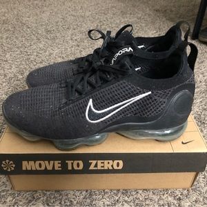 Nike Air Vapormax 2021 Flyknit. Size 11. Black Metallic.